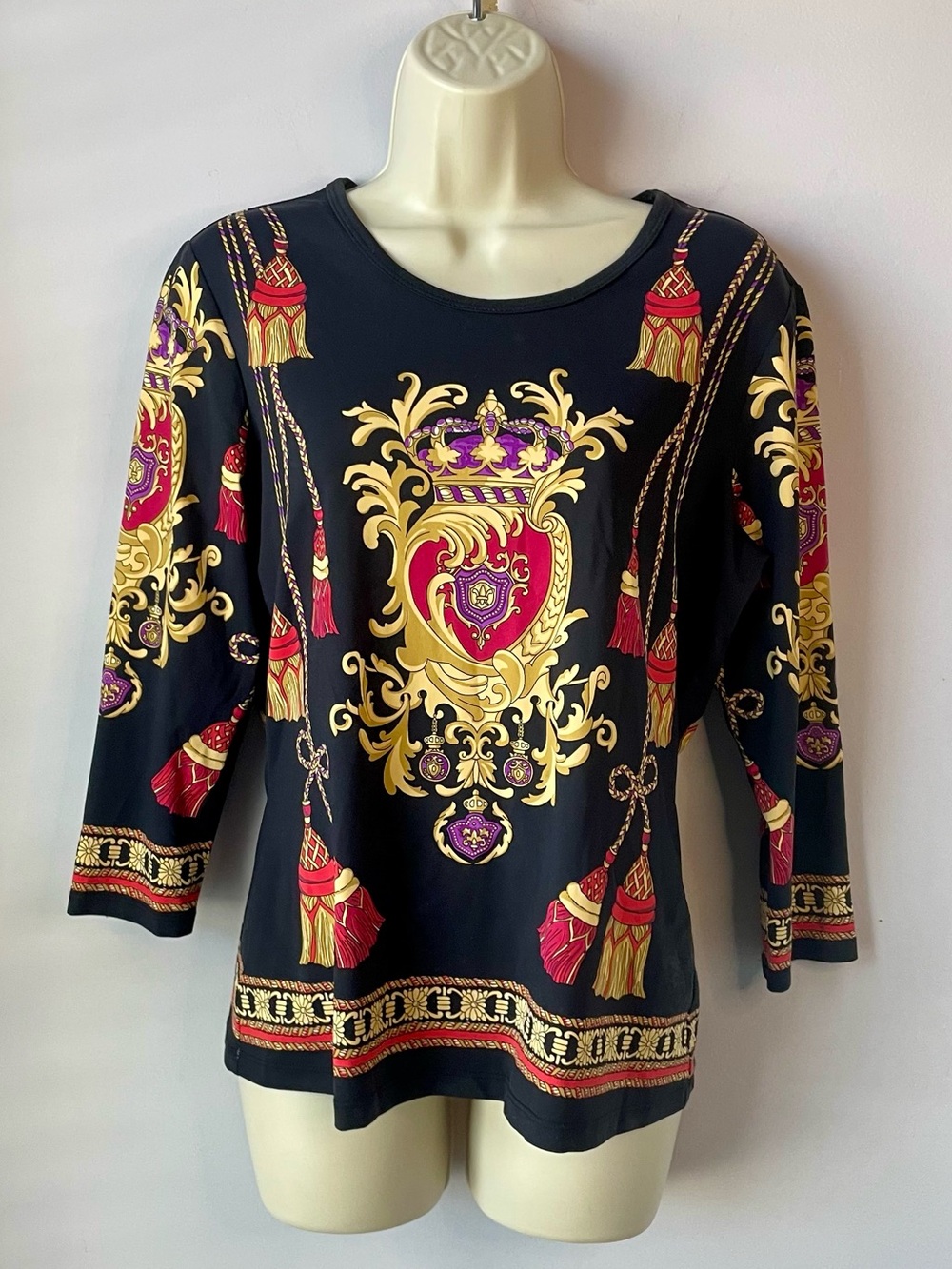 J. McLaughlin Signature Tee Black/Gold Eastbury Print Top Catalina Cloth Size M